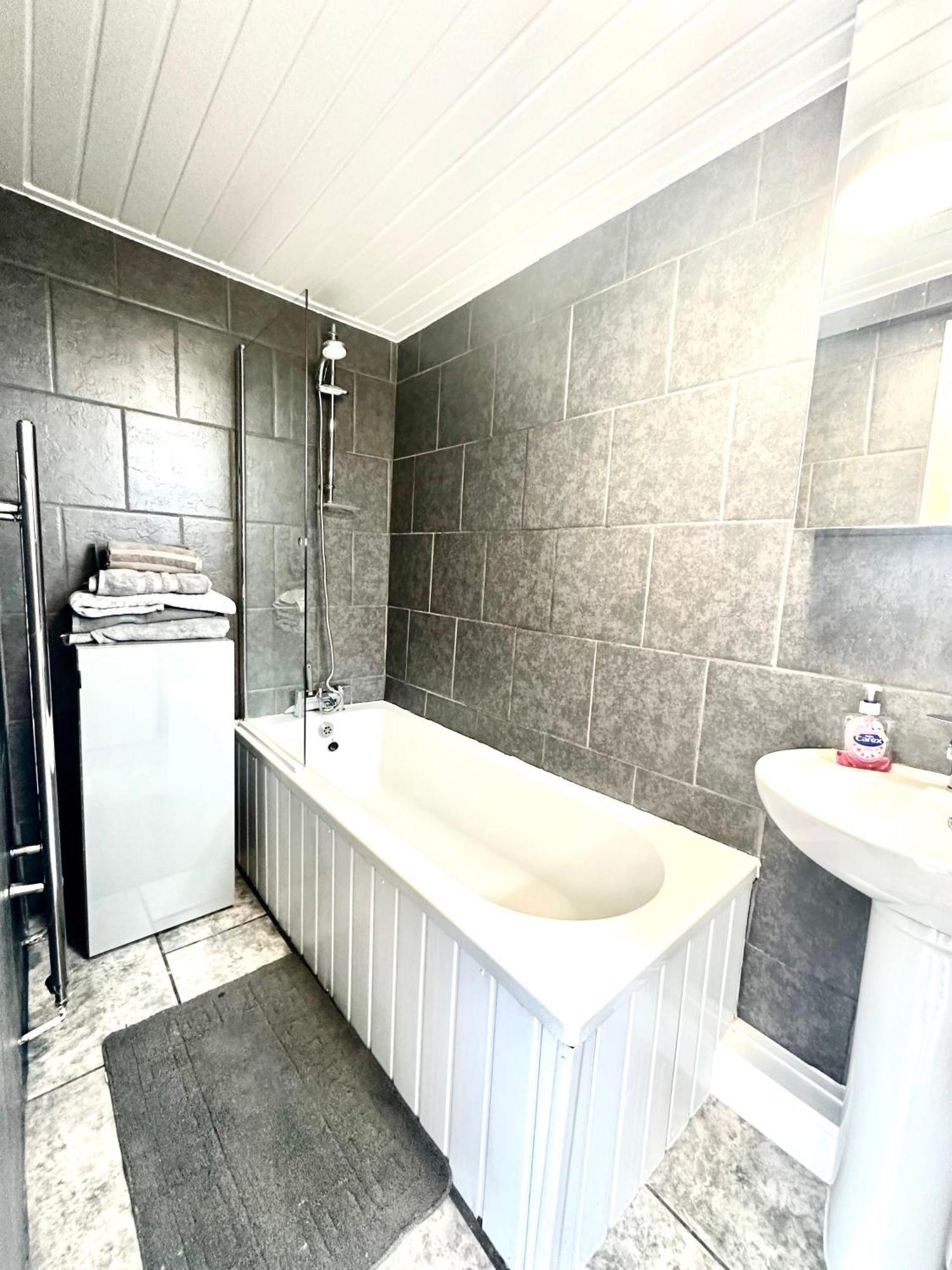 Arthur Street, Stylish 3 Bedroom House Kingston upon Hull Dış mekan fotoğraf